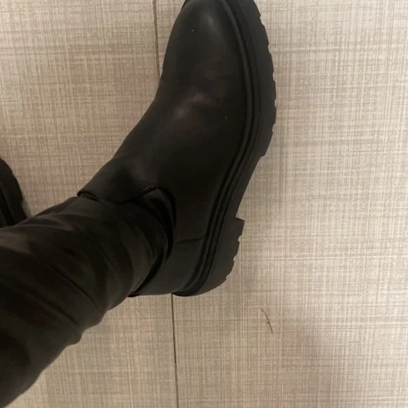 Black thigh high boots size 37 - Picture 3 of 4